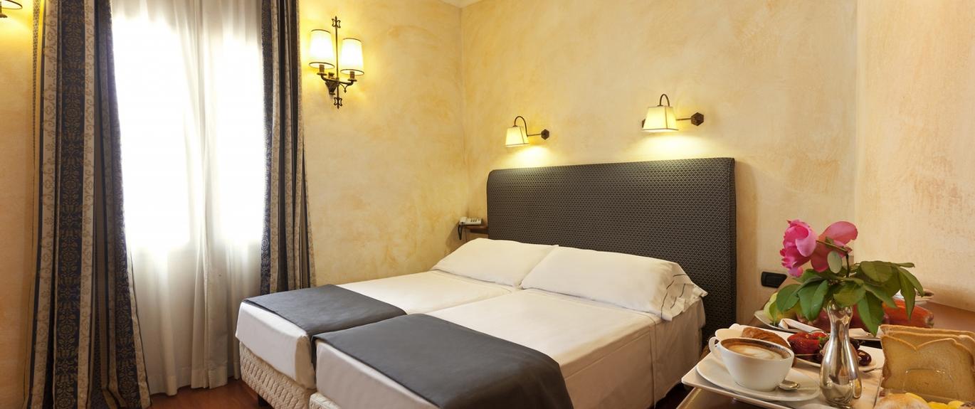 Hotel La Fenice | Rome | Le Nostre Camere Eleganti e Confortevoli